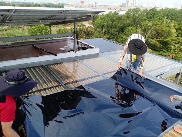Sử dụng tấm film cách nhiệt chống nóng sân thượng