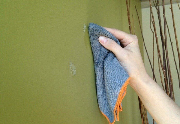 cách dán giấy dán tường cho sinh viên