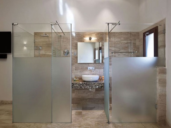 Vì sao decal dán kính phòng tắm được ưa chuộng?