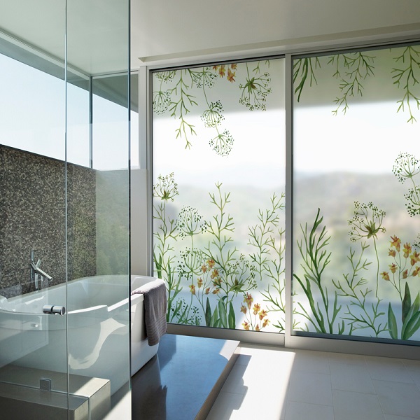 Mẫu decal dán kính phòng tắm với họa tiết cây
