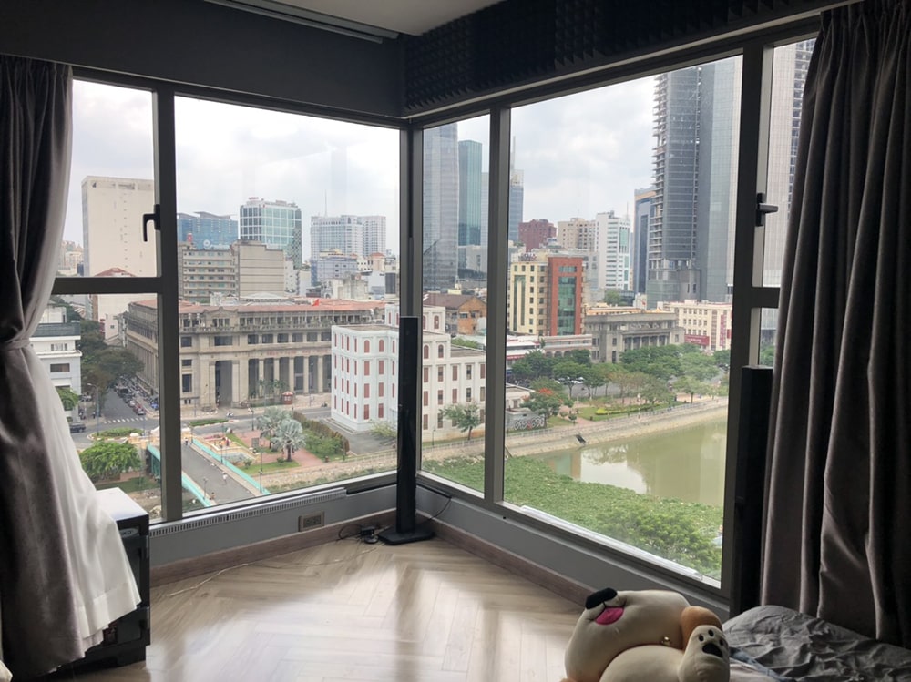 Kính trắng chưa dán phim cách nhiệt