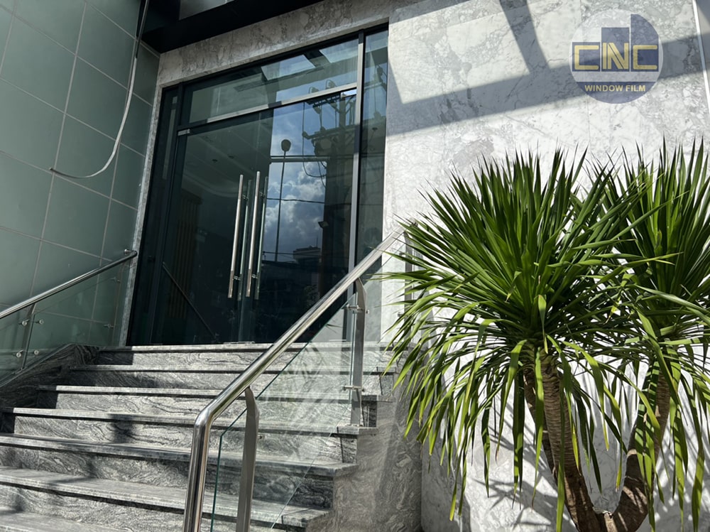 Phim cách nhiệt nhìn 2 chiều