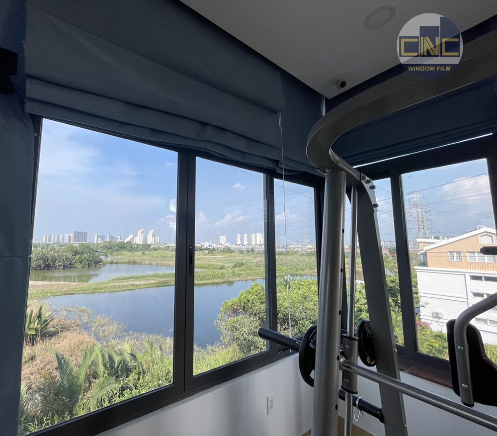 Dán kính chống nắng trong suốt