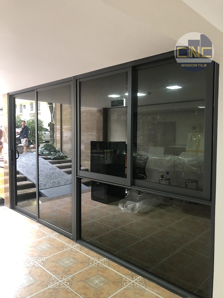 Phim cách nhiệt tối màu