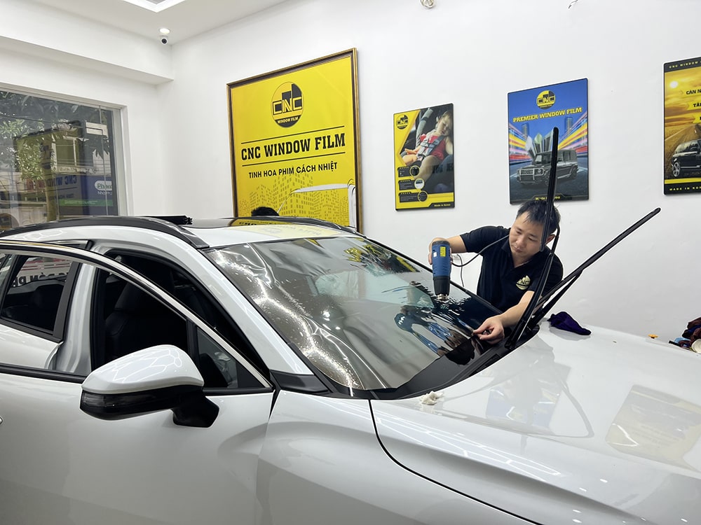 Dán kính lái ô tô