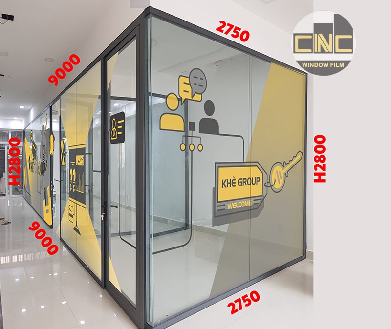 Dán vách kính phòng họp