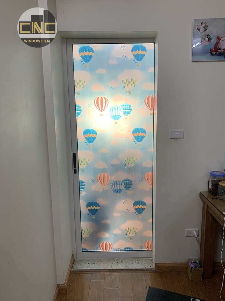 dán kính trang trí