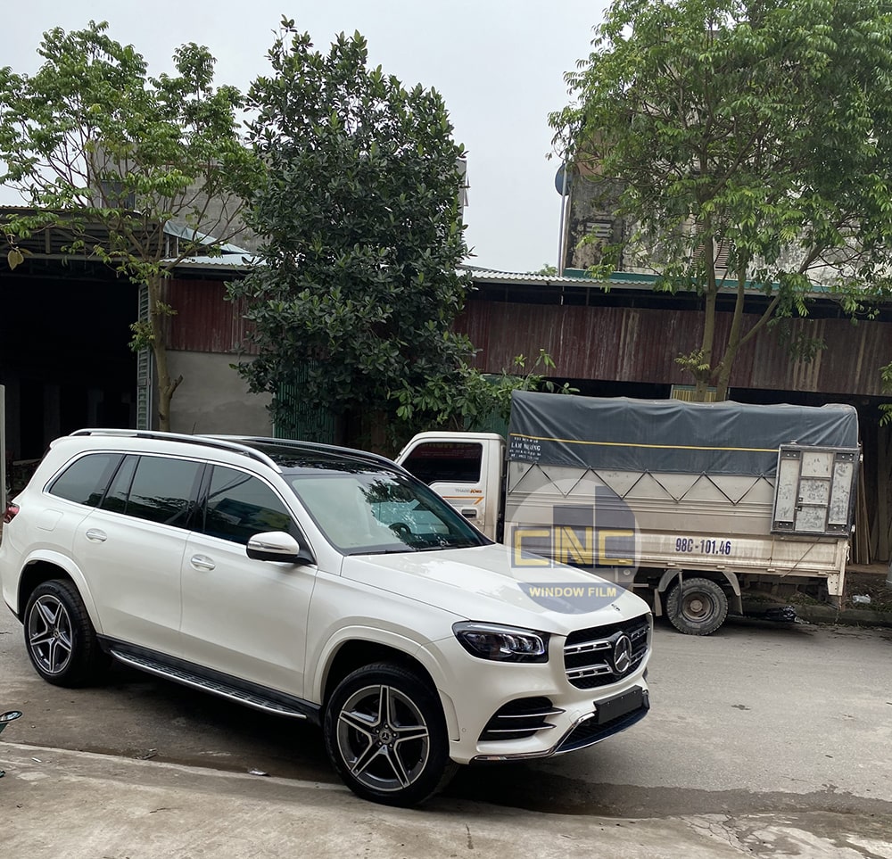 Dán-phim-cách-nhiệt-ô-tô-GLS-450