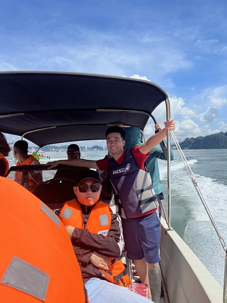 Mọi người đều rất hào hứng