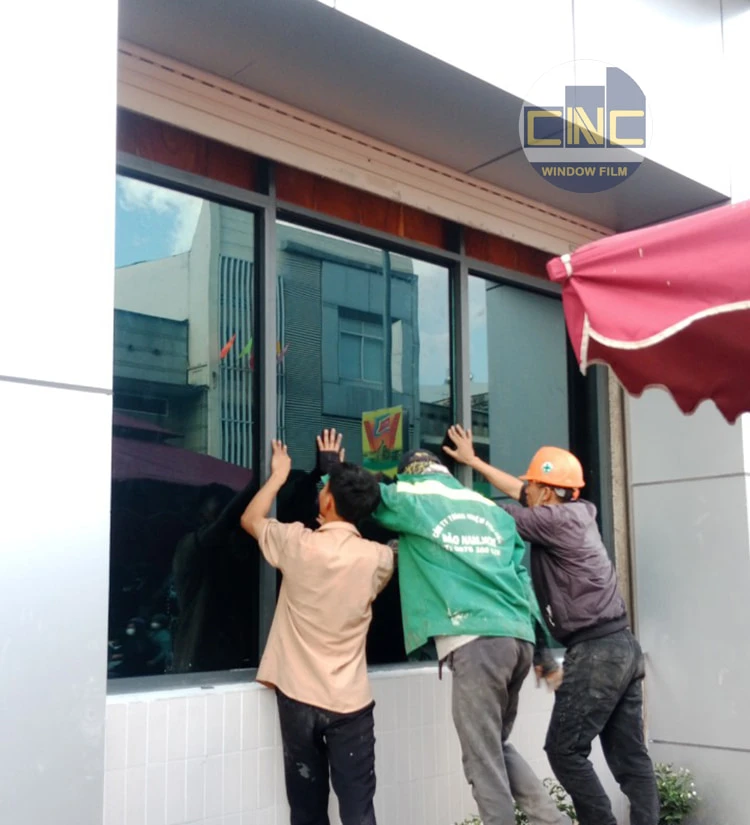 Dán film mang về lợi ích lâu dài