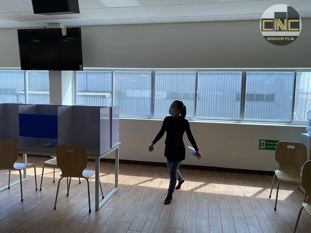 Dán phim cách nhiệt nhà xưởng