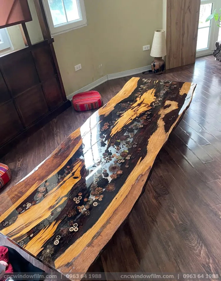 Dán bảo vệ trong suốt