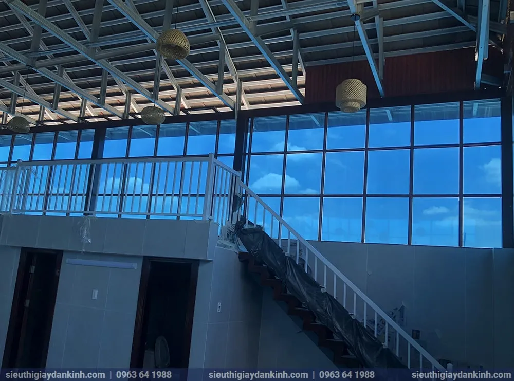 Giấy dán kính chống nắng giá rẻ